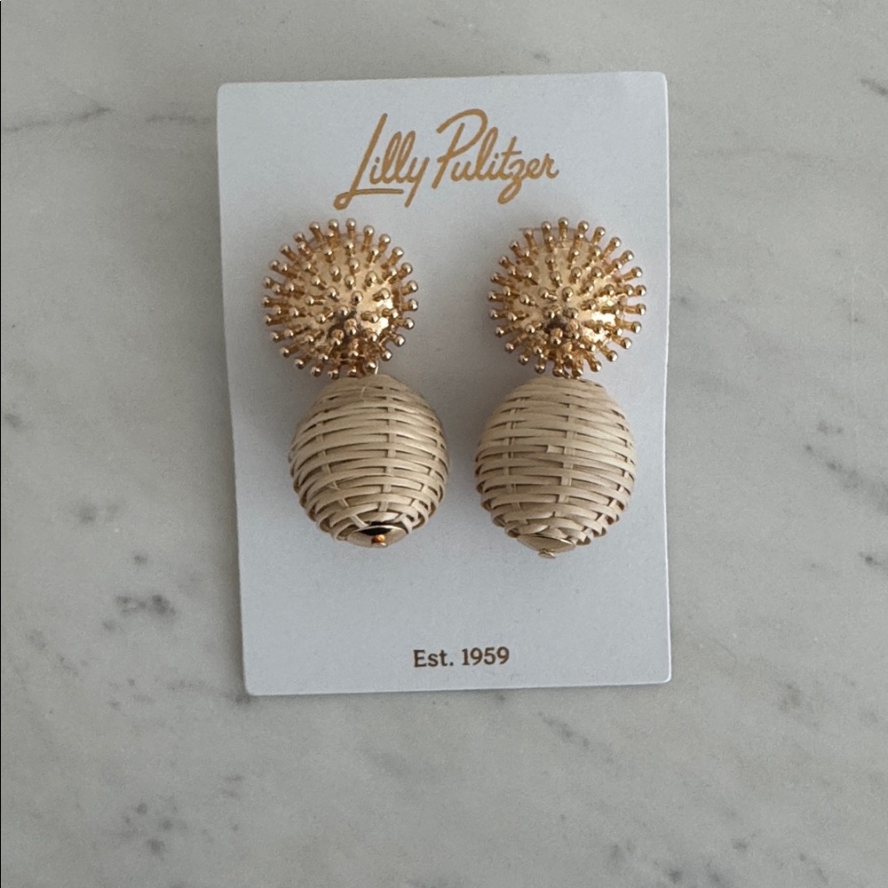 New! Lilly Pulitzer Summer Shorelines Wicker Earrings - Picture 2 of 3